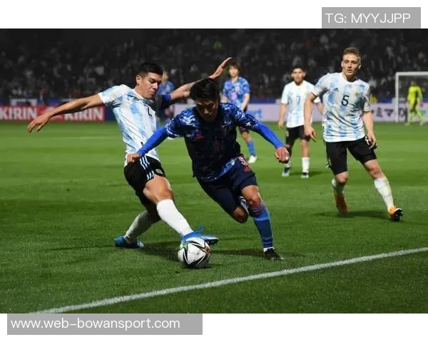 日本与波兰足球赛前瞻分析谁将率先开球